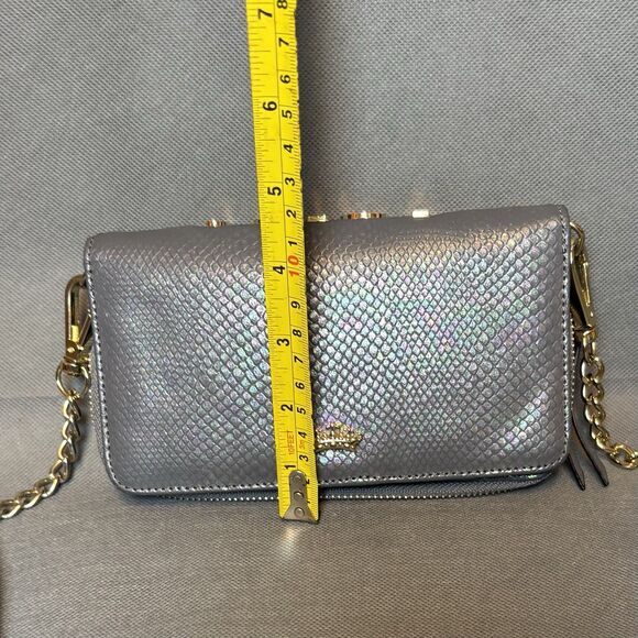 Vintage Juicy Couture Crossbody Purse Wallet Gold Chain Metallic Iridescent Y2K - Picture 12 of 14